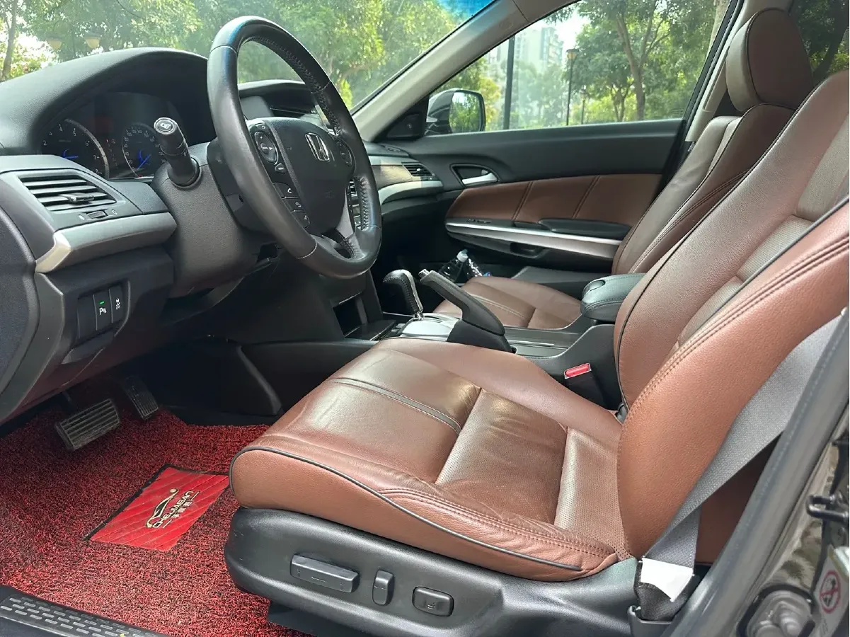 2016 Honda Crosstour 2.4L 197HP L4 5AT,autocango,china used car exporter,china ev exporter,chinese used car exporter,chinese used ev exporter