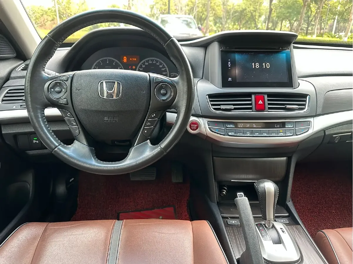 2016 Honda Crosstour 2.4L 197HP L4 5AT,autocango,china used car exporter,china ev exporter,chinese used car exporter,chinese used ev exporter