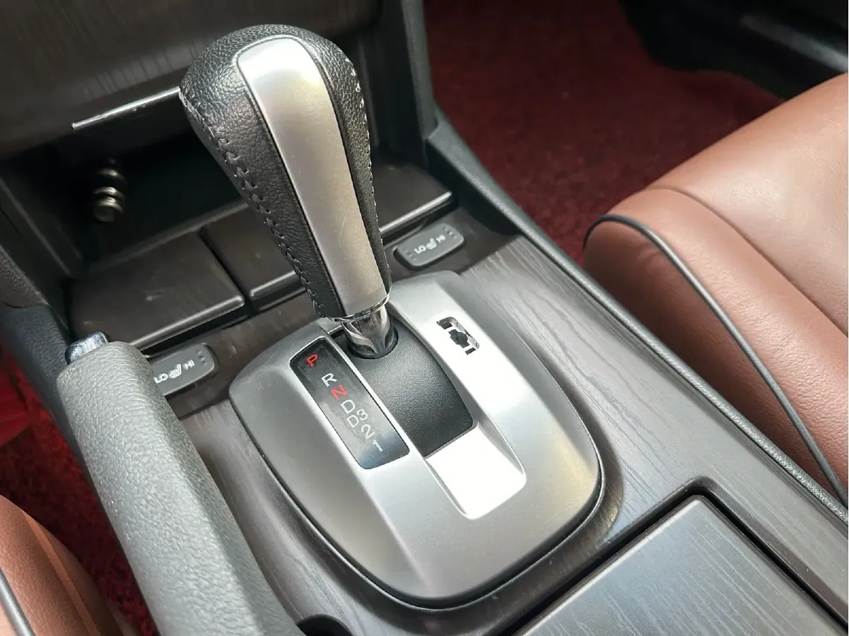 2016 Honda Crosstour 2.4L 197HP L4 5AT,autocango,china used car exporter,china ev exporter,chinese used car exporter,chinese used ev exporter