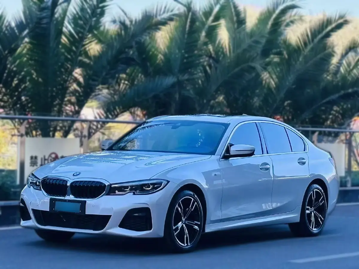 2022 BMW 3 Series 2.0T 184HP L4 8AT