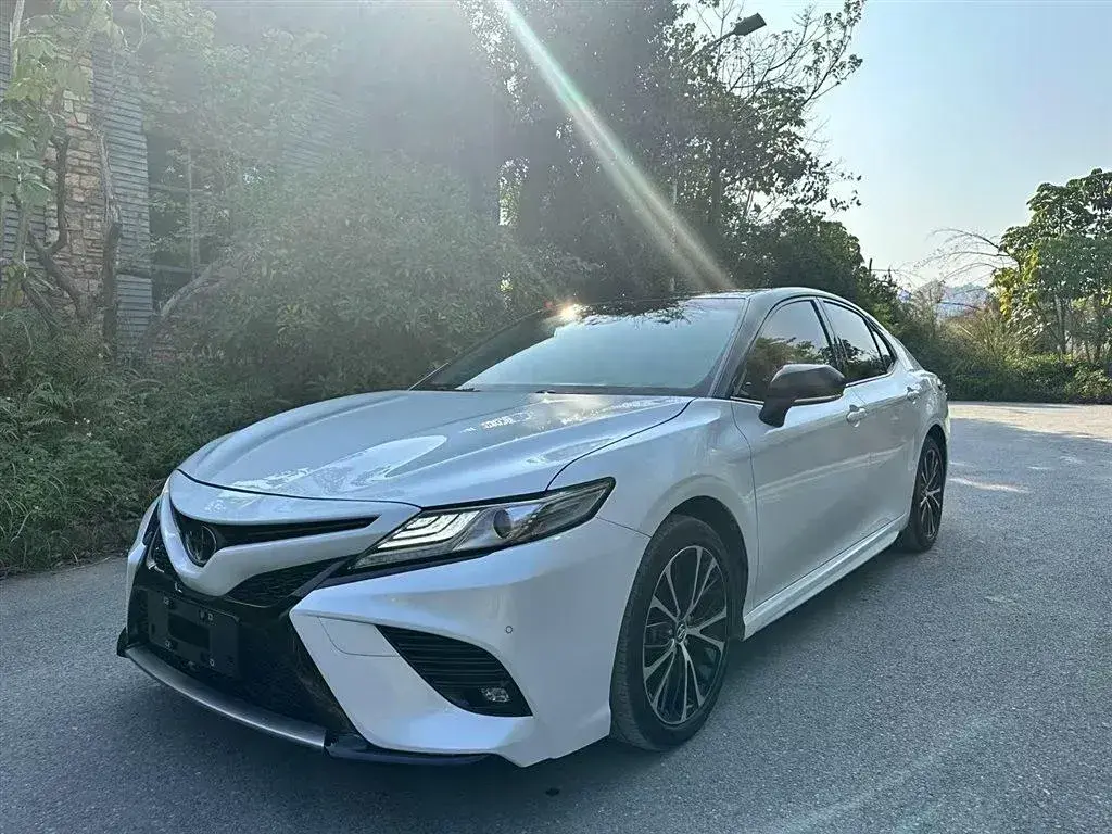 2018 Toyota Camry 2.0L 169HP L4 6AT