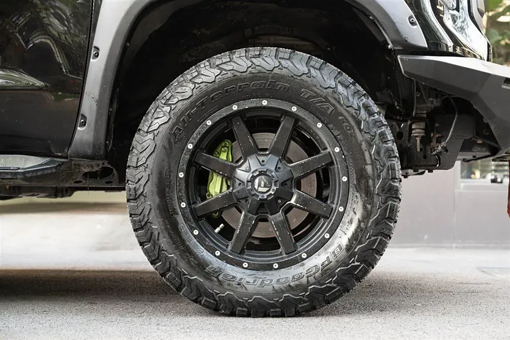 2014 Toyota Tundra 5.7L 386HP V8 6AT,autocango,china used car exporter,china ev exporter,chinese used car exporter,chinese used ev exporter