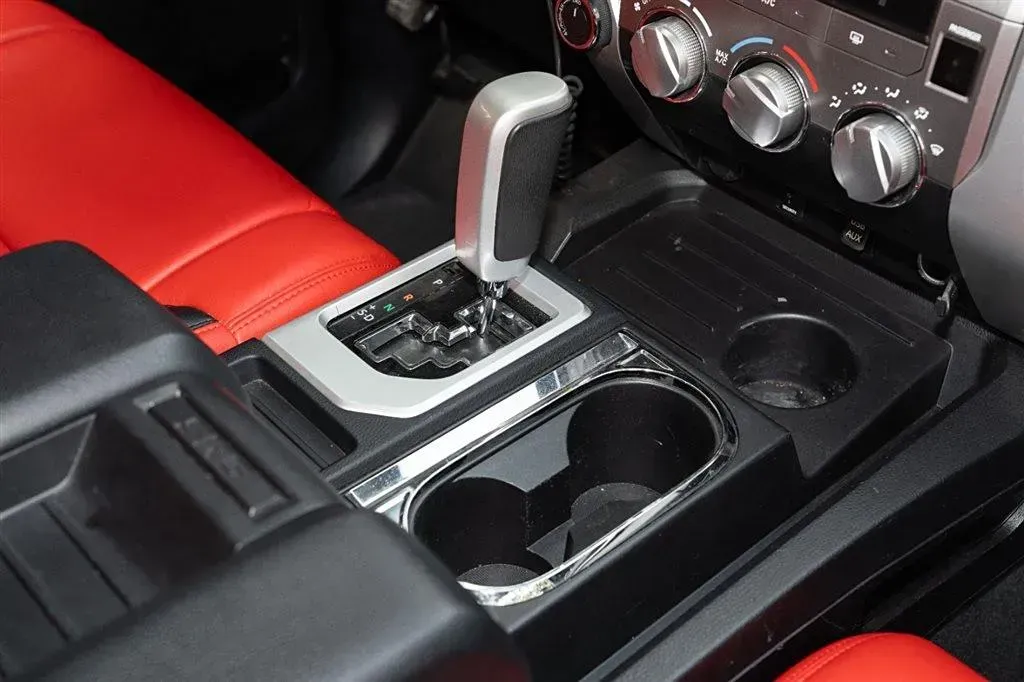 2014 Toyota Tundra 5.7L 386HP V8 6AT,autocango,china used car exporter,china ev exporter,chinese used car exporter,chinese used ev exporter