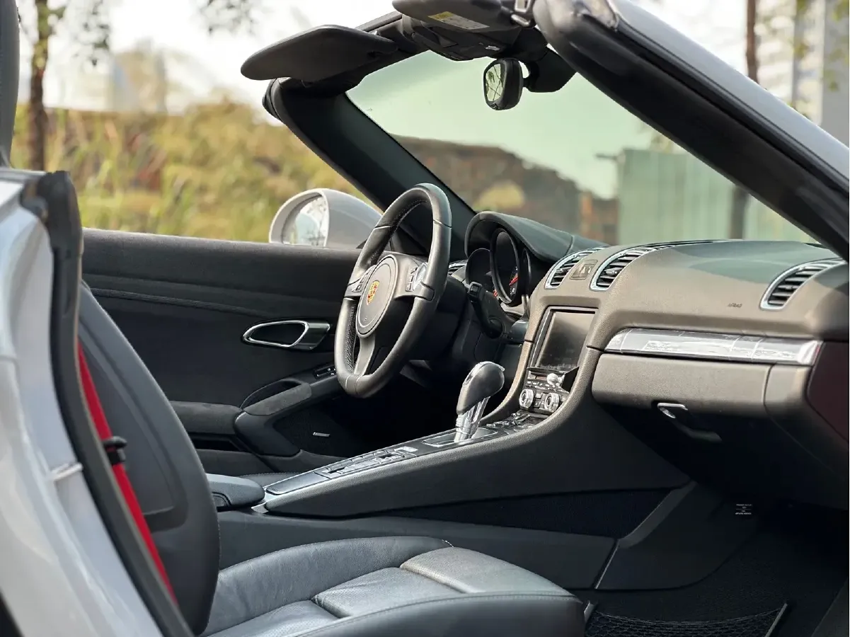 2015 Porsche Boxster 2.7L 265HP H6 7DCT,autocango,china used car exporter,china ev exporter,chinese used car exporter,chinese used ev exporter