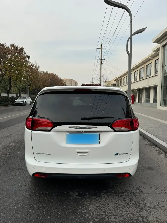 2019 Chrysler Pacifica 3.6L 245HP V6 E-CVT PHEV 16KWH,autocango,china used car exporter,china ev exporter,chinese used car exporter,chinese used ev exporter