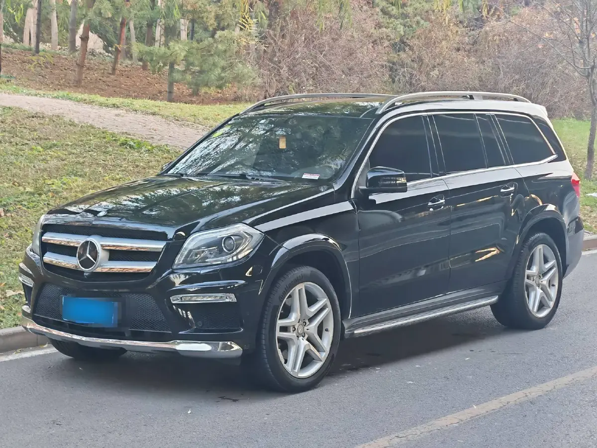 2015 Mercedes-Benz GL Class 4.0T 421HP V8 7AT