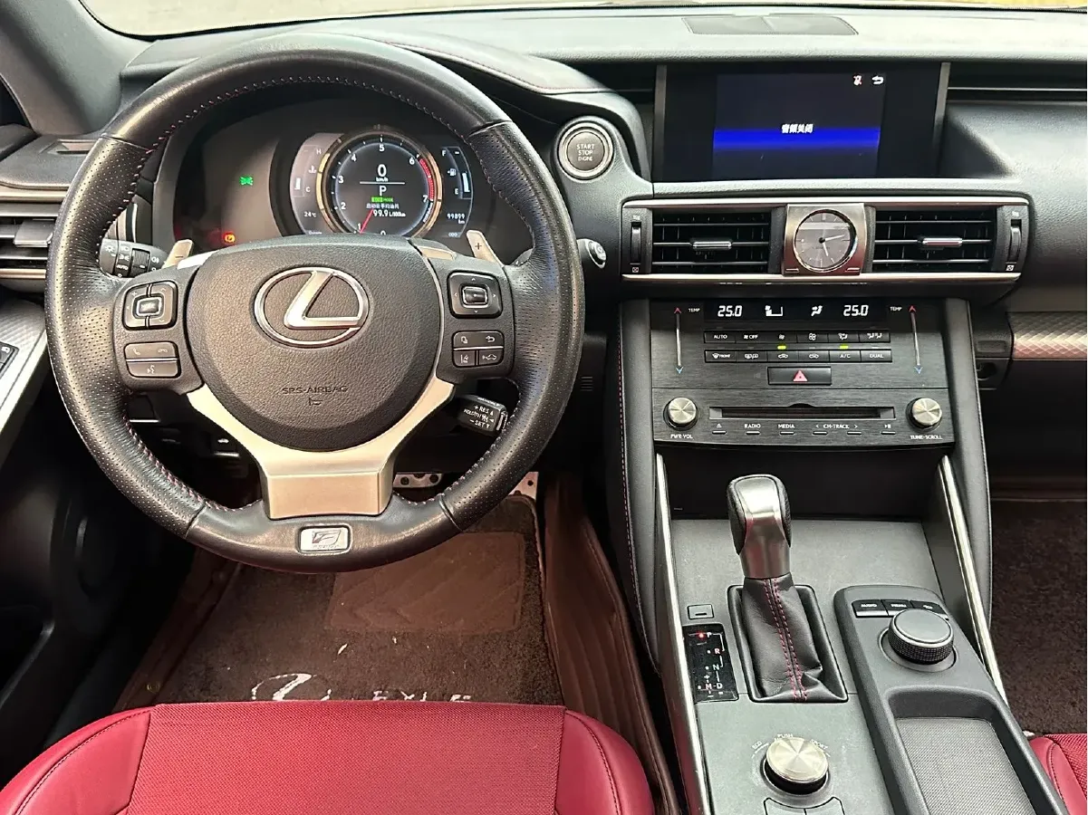 2017 Lexus IS 2.0T 245HP L4 8AT,autocango,china used car exporter,china ev exporter,chinese used car exporter,chinese used ev exporter