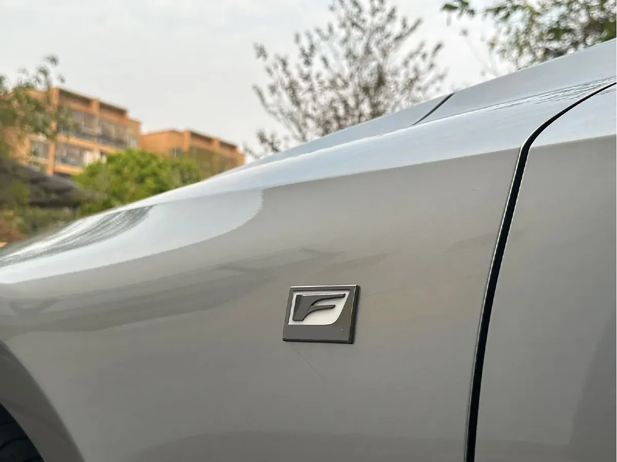 2017 Lexus IS 2.0T 245HP L4 8AT,autocango,china used car exporter,china ev exporter,chinese used car exporter,chinese used ev exporter