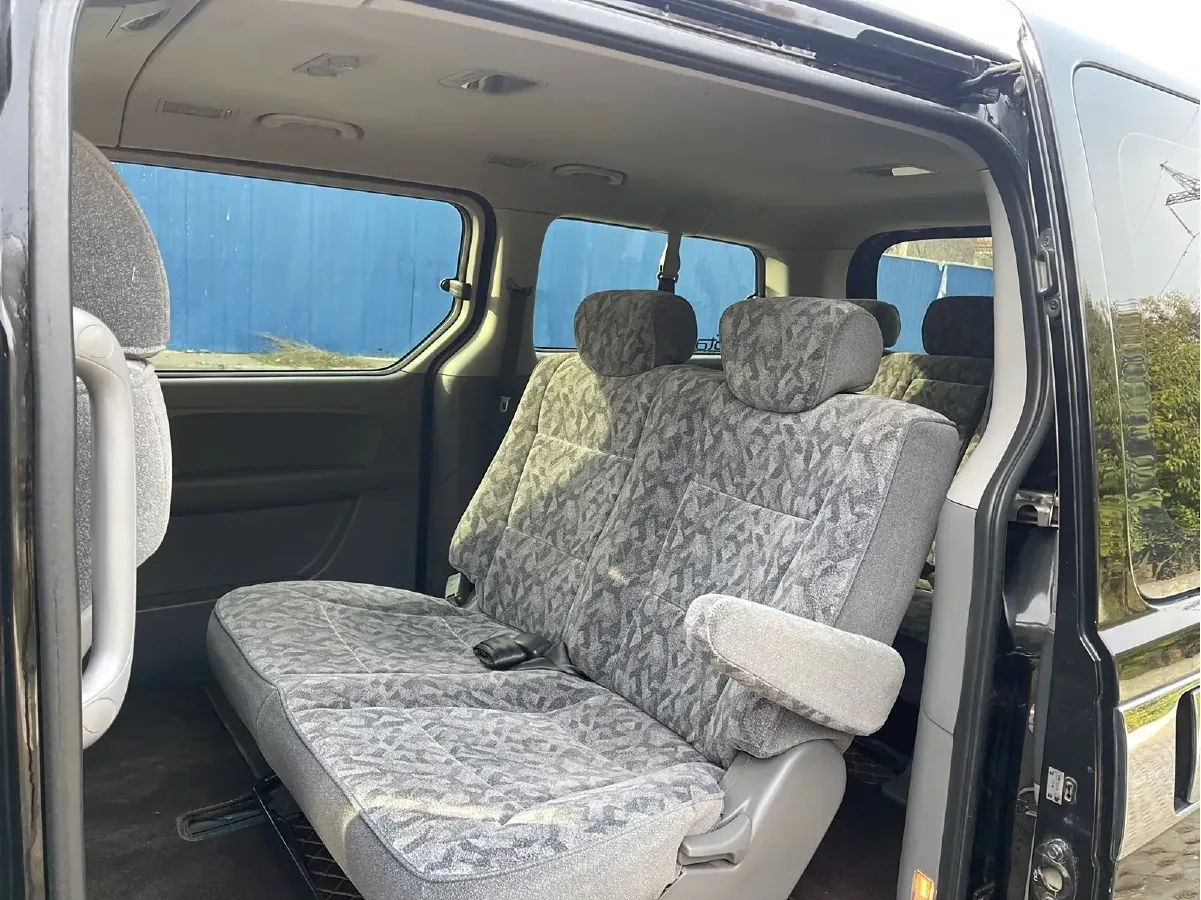 2011 Hyundai H-1 Wagon 2.4L 173HP L4 4AT,autocango,china used car exporter,china ev exporter,chinese used car exporter,chinese used ev exporter