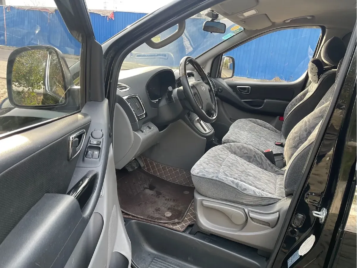 2011 Hyundai H-1 Wagon 2.4L 173HP L4 4AT,autocango,china used car exporter,china ev exporter,chinese used car exporter,chinese used ev exporter