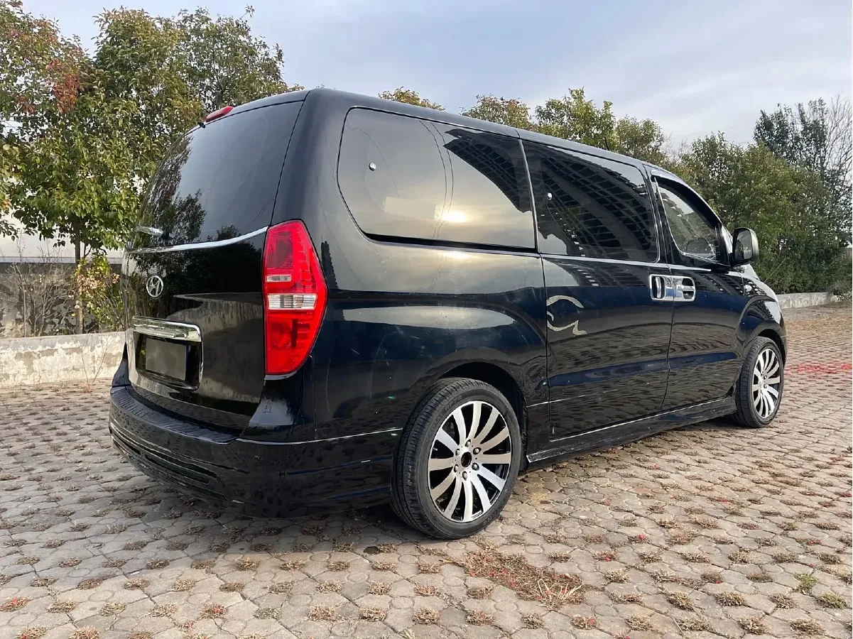 2011 Hyundai H-1 Wagon 2.4L 173HP L4 4AT,autocango,china used car exporter,china ev exporter,chinese used car exporter,chinese used ev exporter