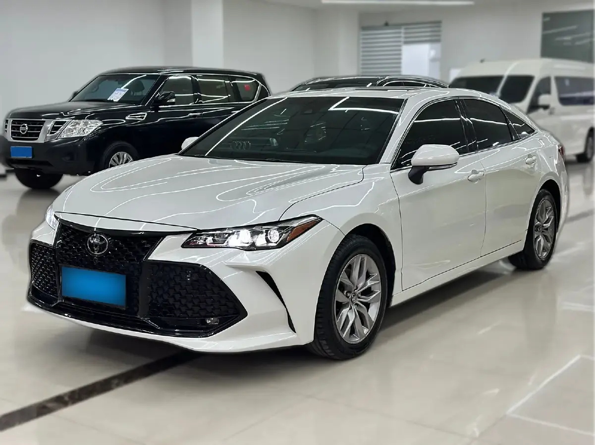 2019 Toyota Avalon 2.5L 209HP L4 8AT