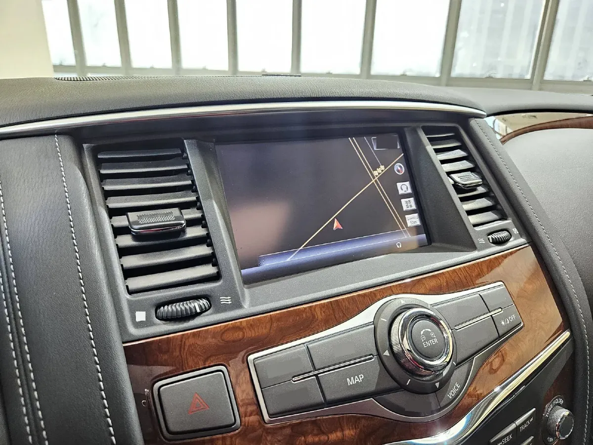 2016 Infiniti QX80 5.6L 398HP V8 7AT,autocango,china used car exporter,china ev exporter,chinese used car exporter,chinese used ev exporter