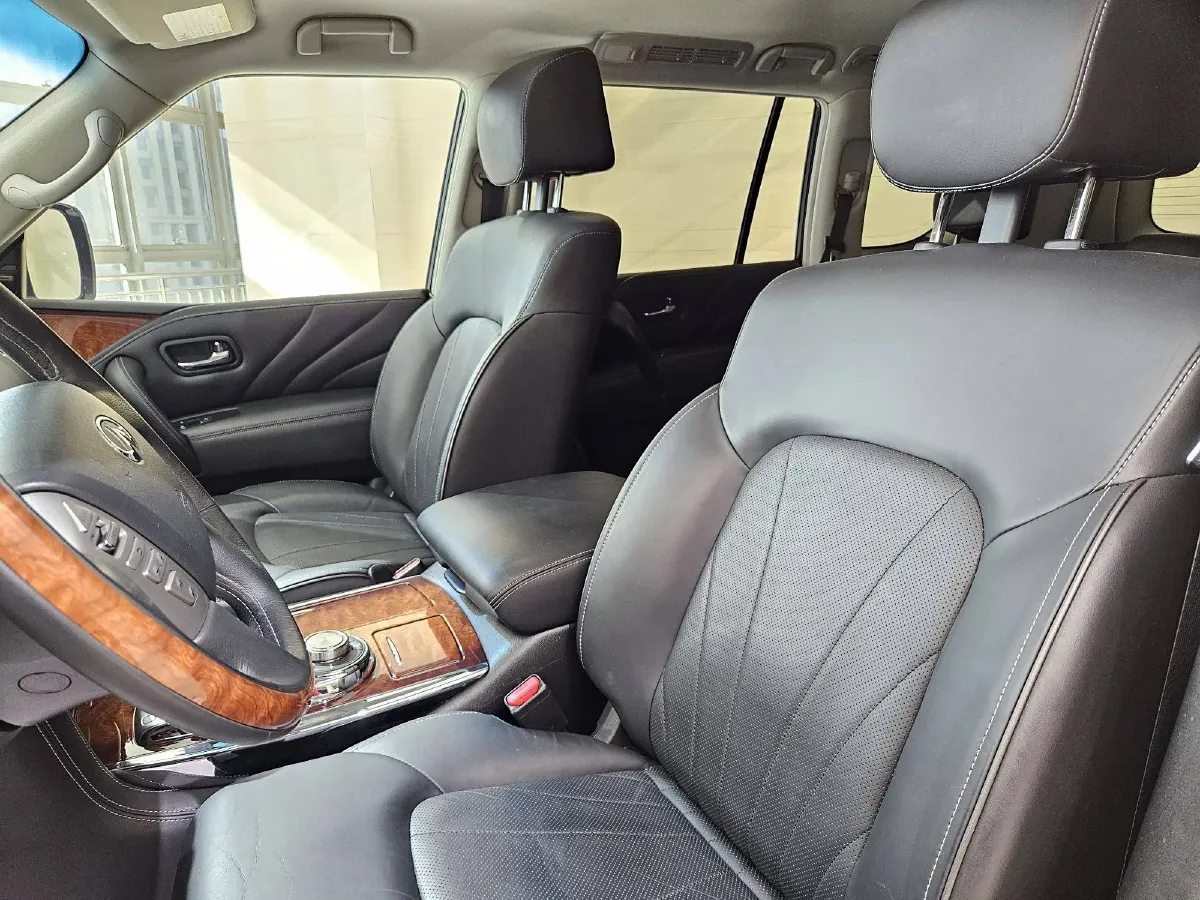 2016 Infiniti QX80 5.6L 398HP V8 7AT,autocango,china used car exporter,china ev exporter,chinese used car exporter,chinese used ev exporter