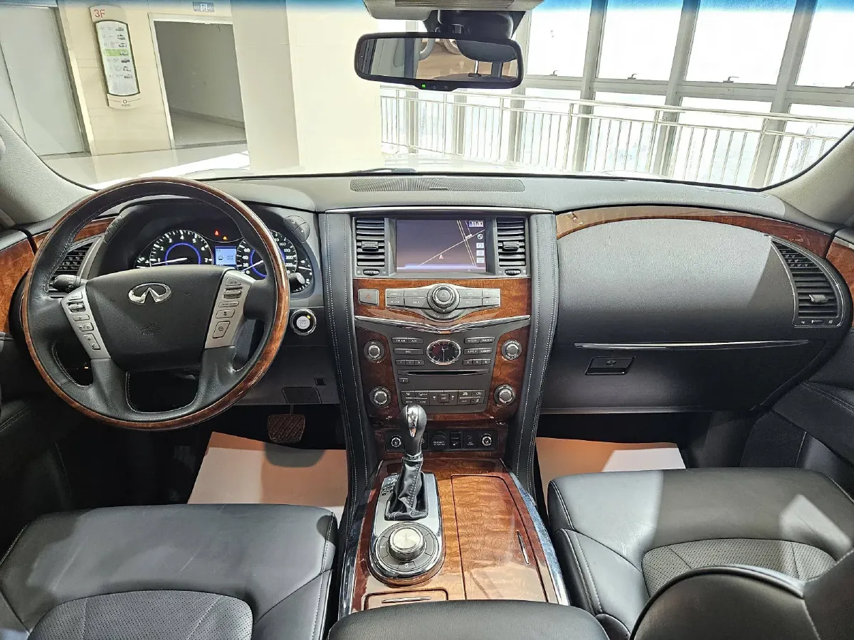 2016 Infiniti QX80 5.6L 398HP V8 7AT,autocango,china used car exporter,china ev exporter,chinese used car exporter,chinese used ev exporter