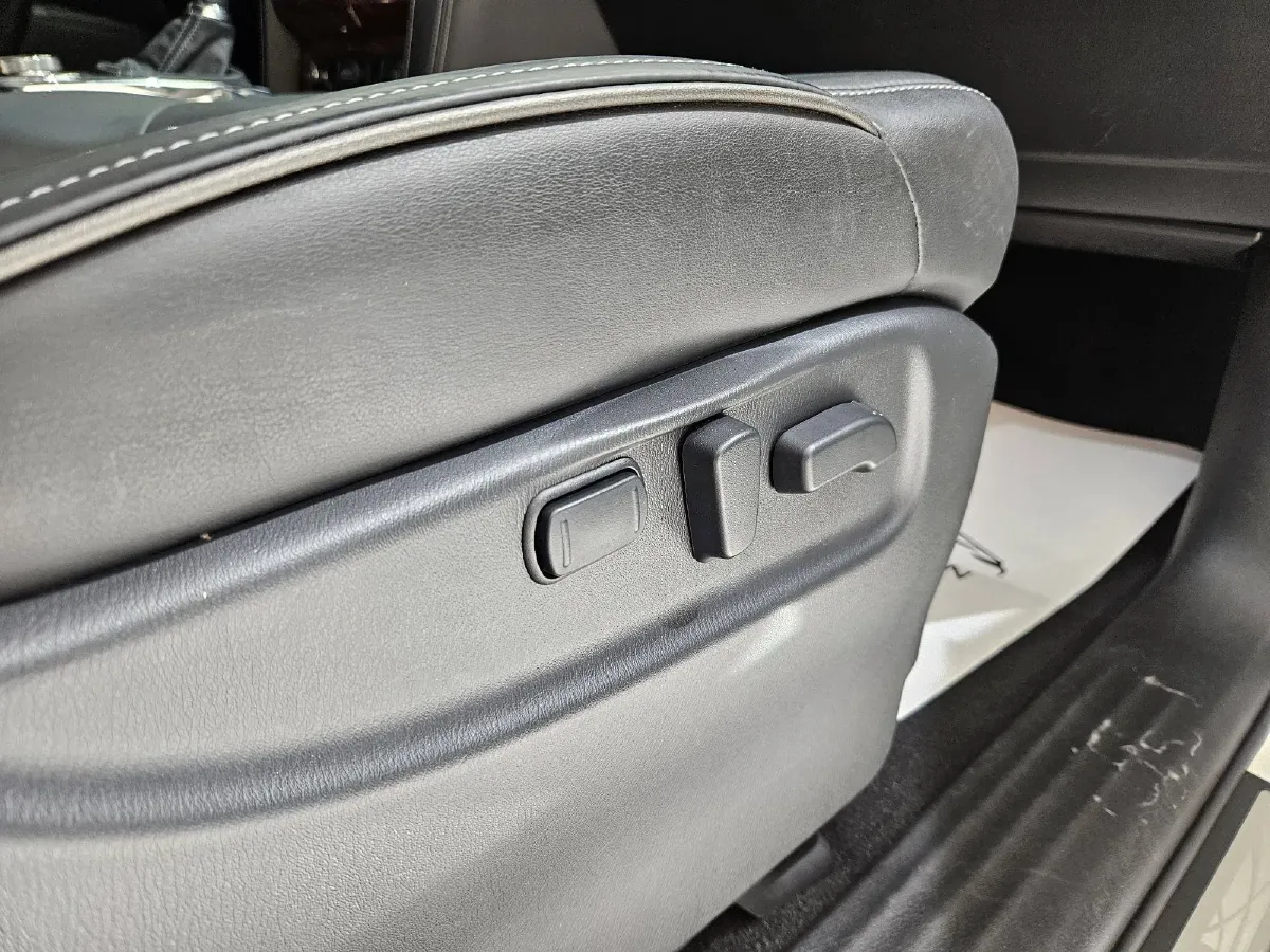 2016 Infiniti QX80 5.6L 398HP V8 7AT,autocango,china used car exporter,china ev exporter,chinese used car exporter,chinese used ev exporter