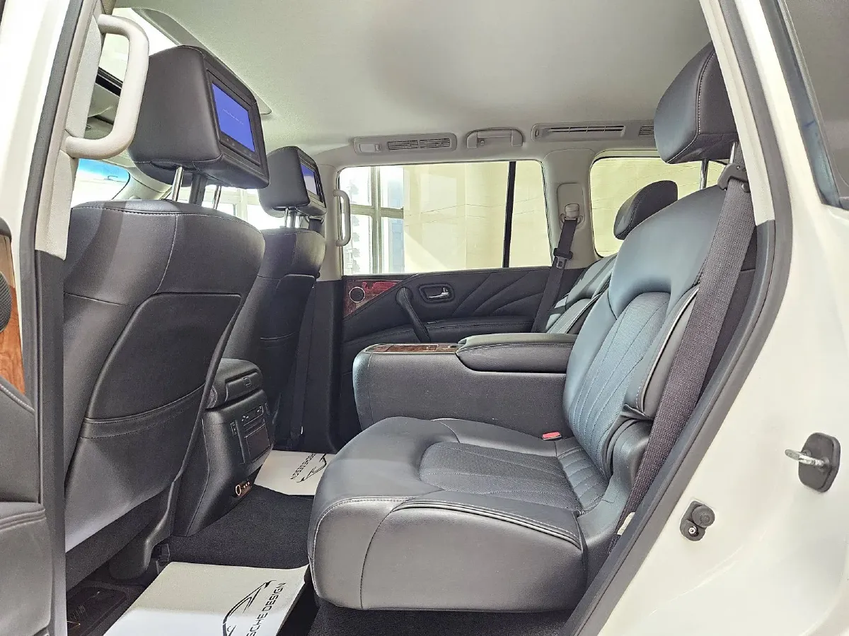 2016 Infiniti QX80 5.6L 398HP V8 7AT,autocango,china used car exporter,china ev exporter,chinese used car exporter,chinese used ev exporter