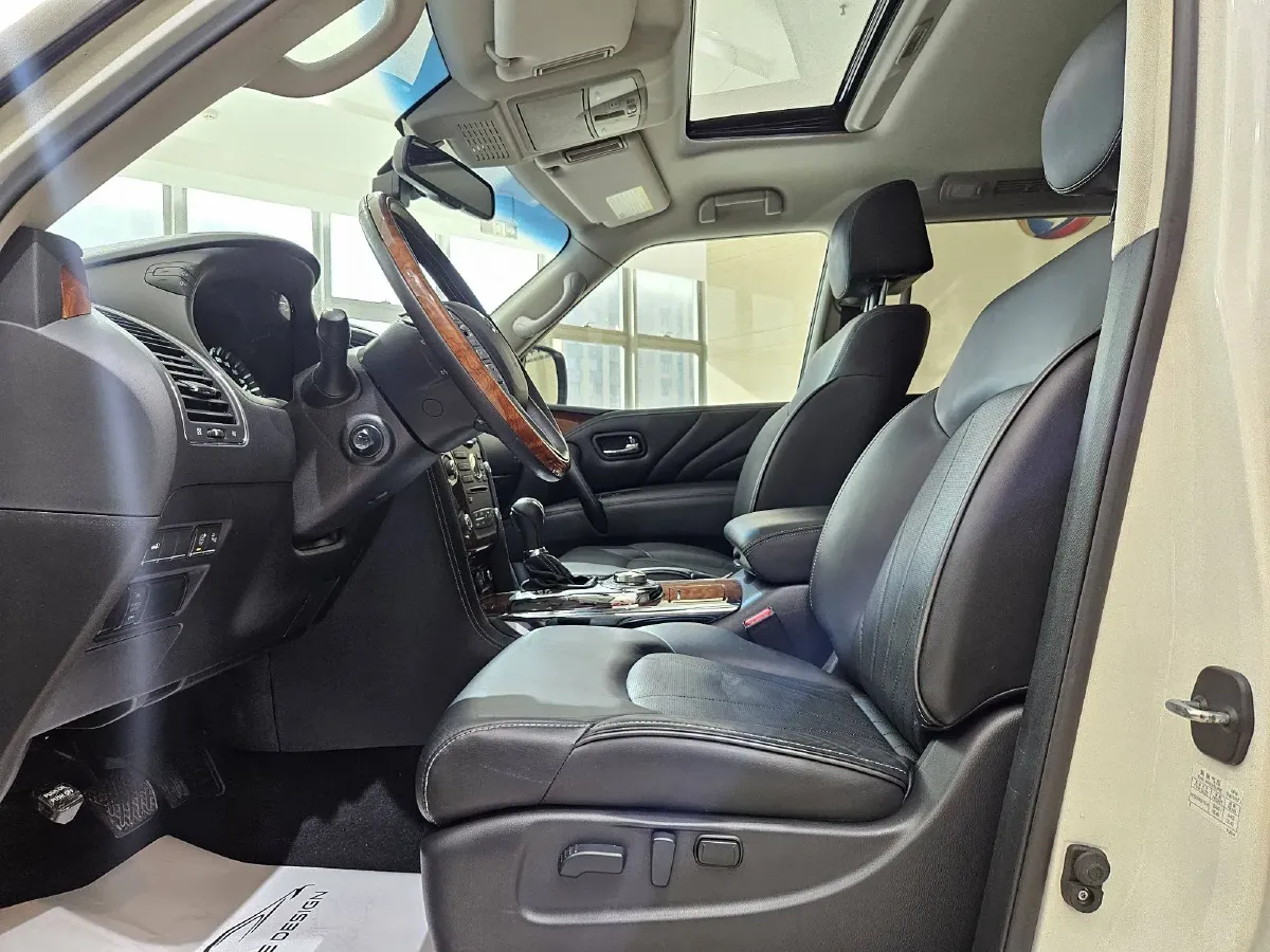 2016 Infiniti QX80 5.6L 398HP V8 7AT,autocango,china used car exporter,china ev exporter,chinese used car exporter,chinese used ev exporter