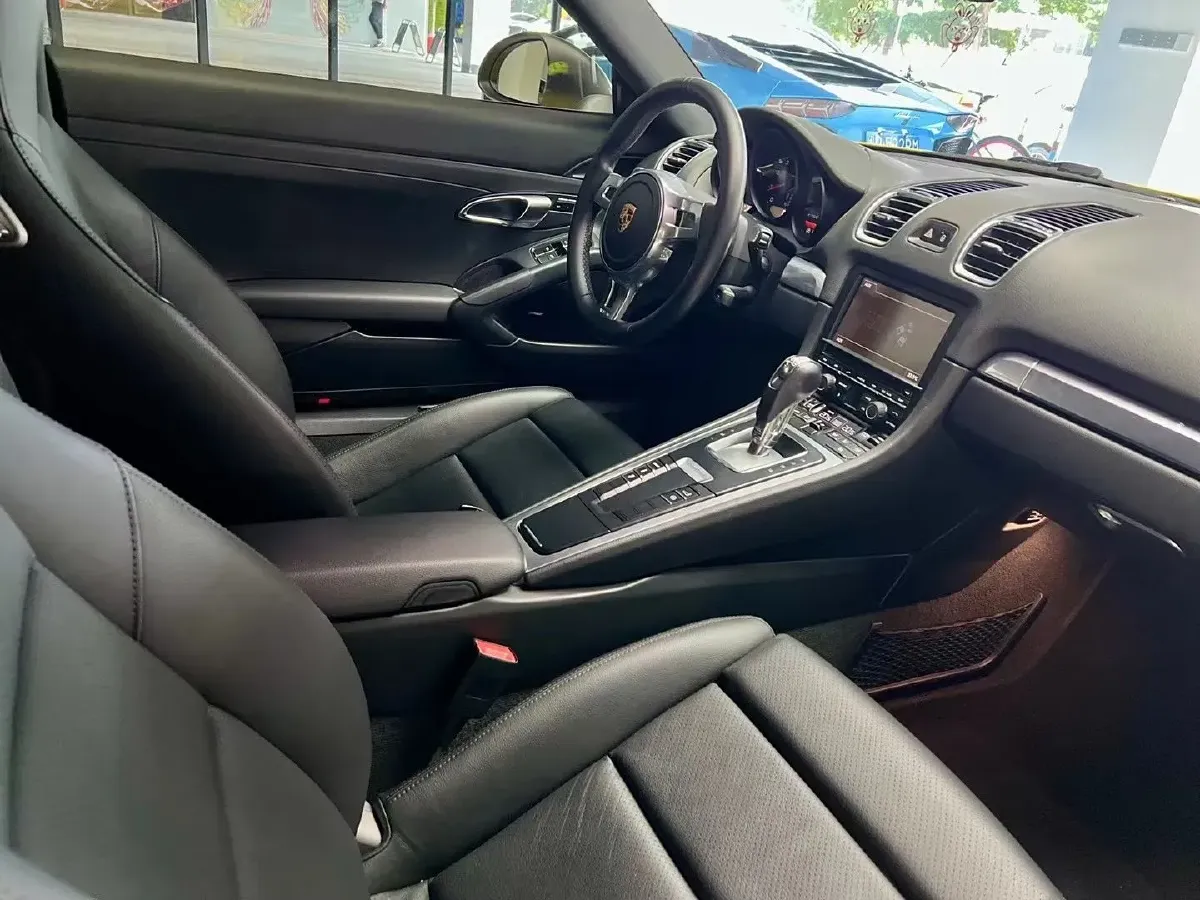 2013 Porsche Cayman 2.7L 275HP H6 7DCT,autocango,china used car exporter,china ev exporter,chinese used car exporter,chinese used ev exporter
