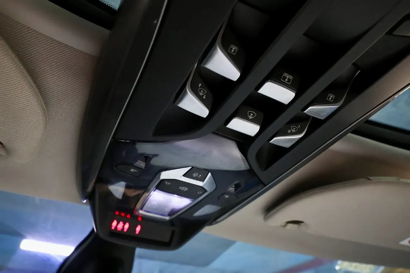 2014 DS 5 1.6T 163HP L4 6AT,autocango,china used car exporter,china ev exporter,chinese used car exporter,chinese used ev exporter