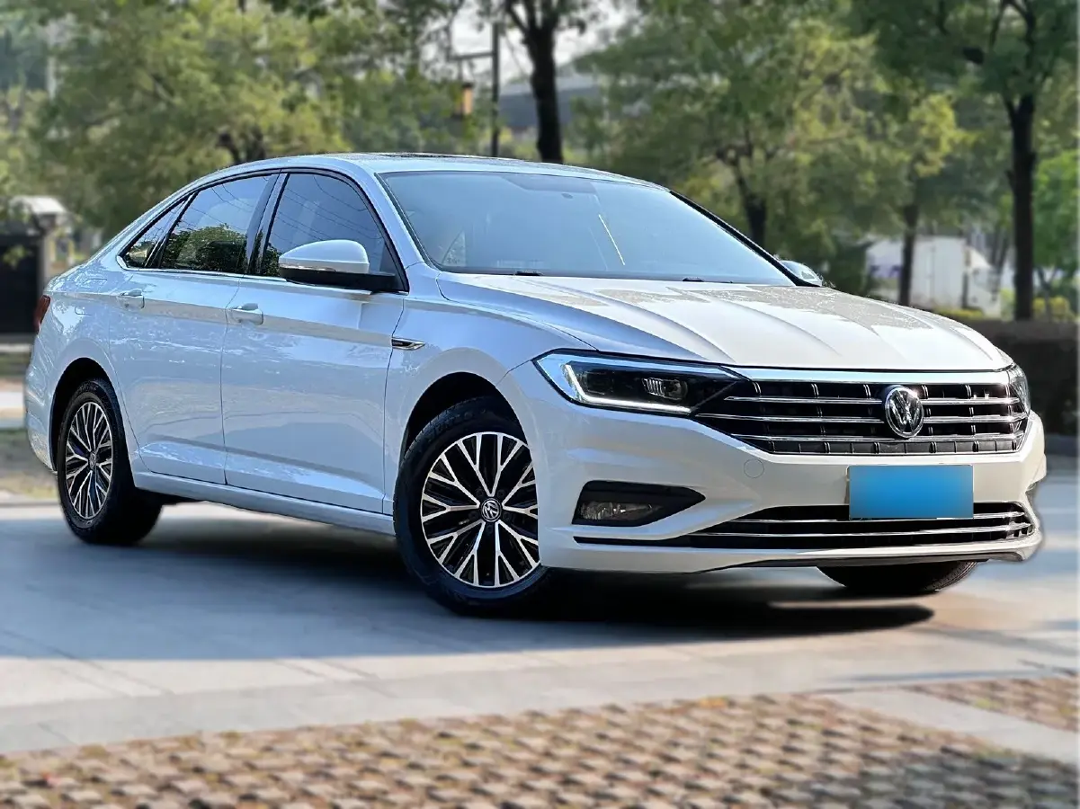 2020 Volkswagen Sagitar 1.4T 150HP L4 7DCT