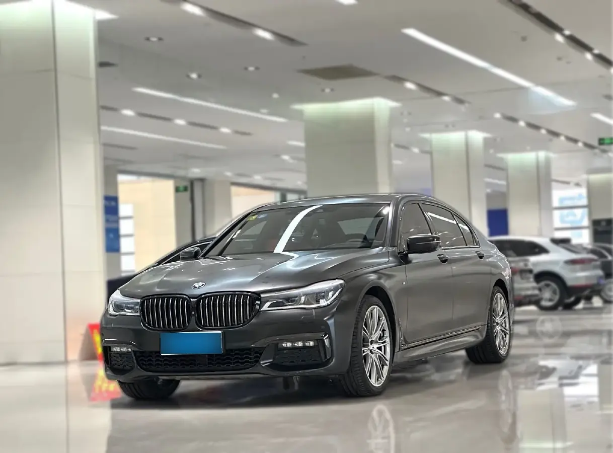 2018 BMW 7 Series 3.0T 326HP L6 8AT