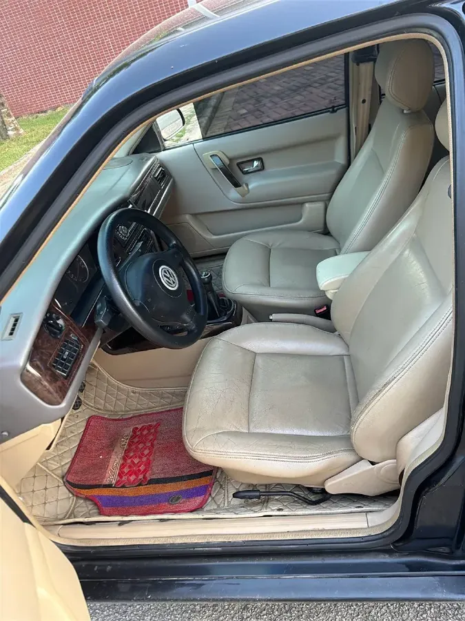 2006 Volkswagen Santana Vista 1.8L 101HP L4 4AT,autocango,china used car exporter,china ev exporter,chinese used car exporter,chinese used ev exporter