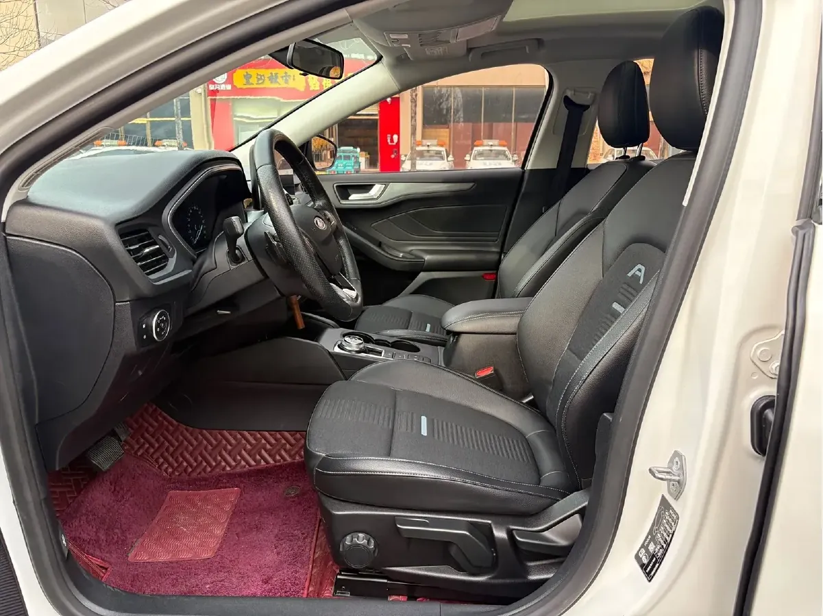 2020 Ford Focus Active 1.5T 174HP L3 8AT,autocango,china used car exporter,china ev exporter,chinese used car exporter,chinese used ev exporter