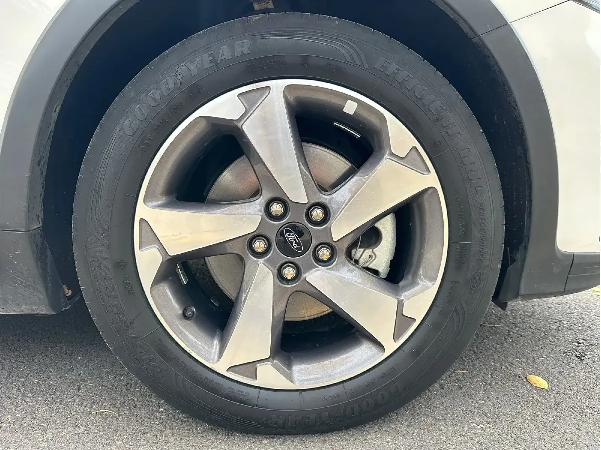 2020 Ford Focus Active 1.5T 174HP L3 8AT,autocango,china used car exporter,china ev exporter,chinese used car exporter,chinese used ev exporter