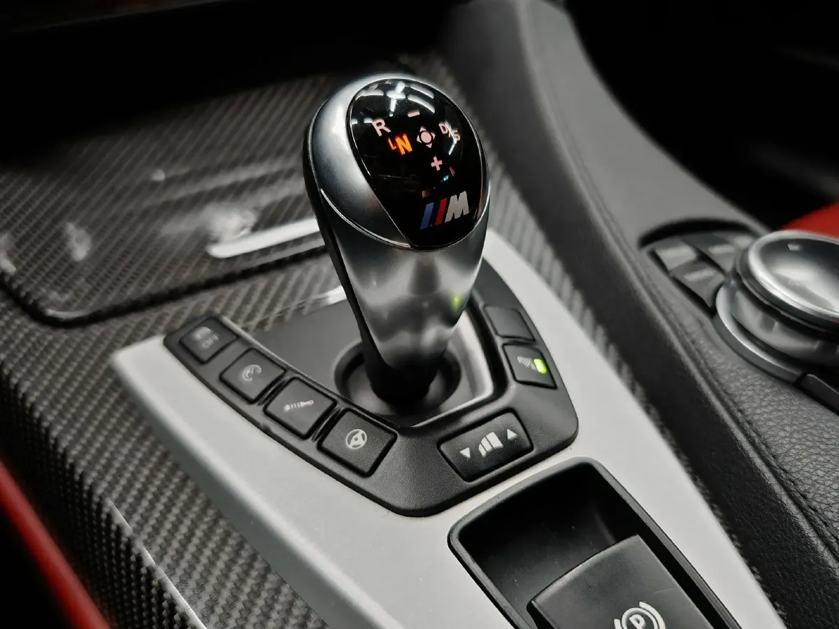 2013 BMW M6 4.4T 560HP V8 7DCT,autocango,china used car exporter,china ev exporter,chinese used car exporter,chinese used ev exporter