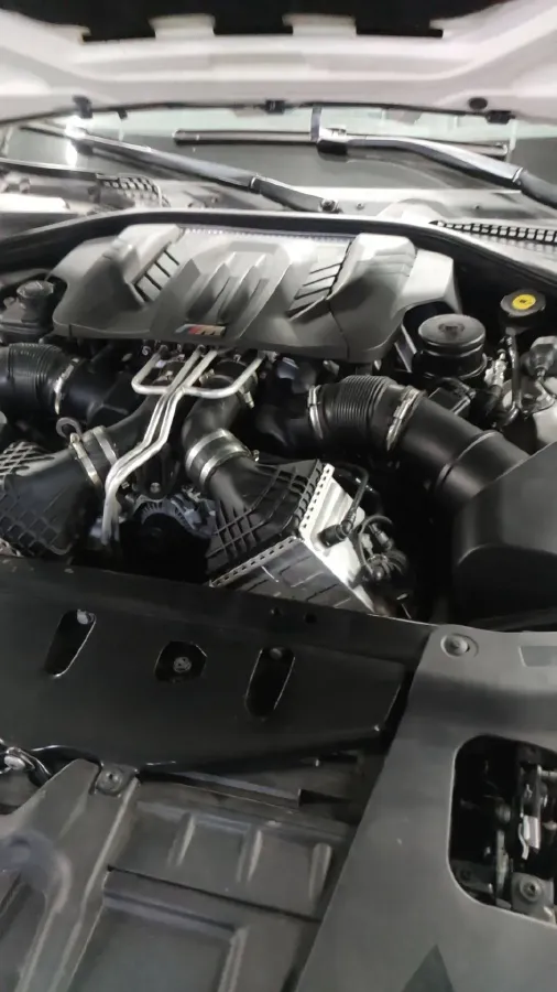 2013 BMW M6 4.4T 560HP V8 7DCT,autocango,china used car exporter,china ev exporter,chinese used car exporter,chinese used ev exporter