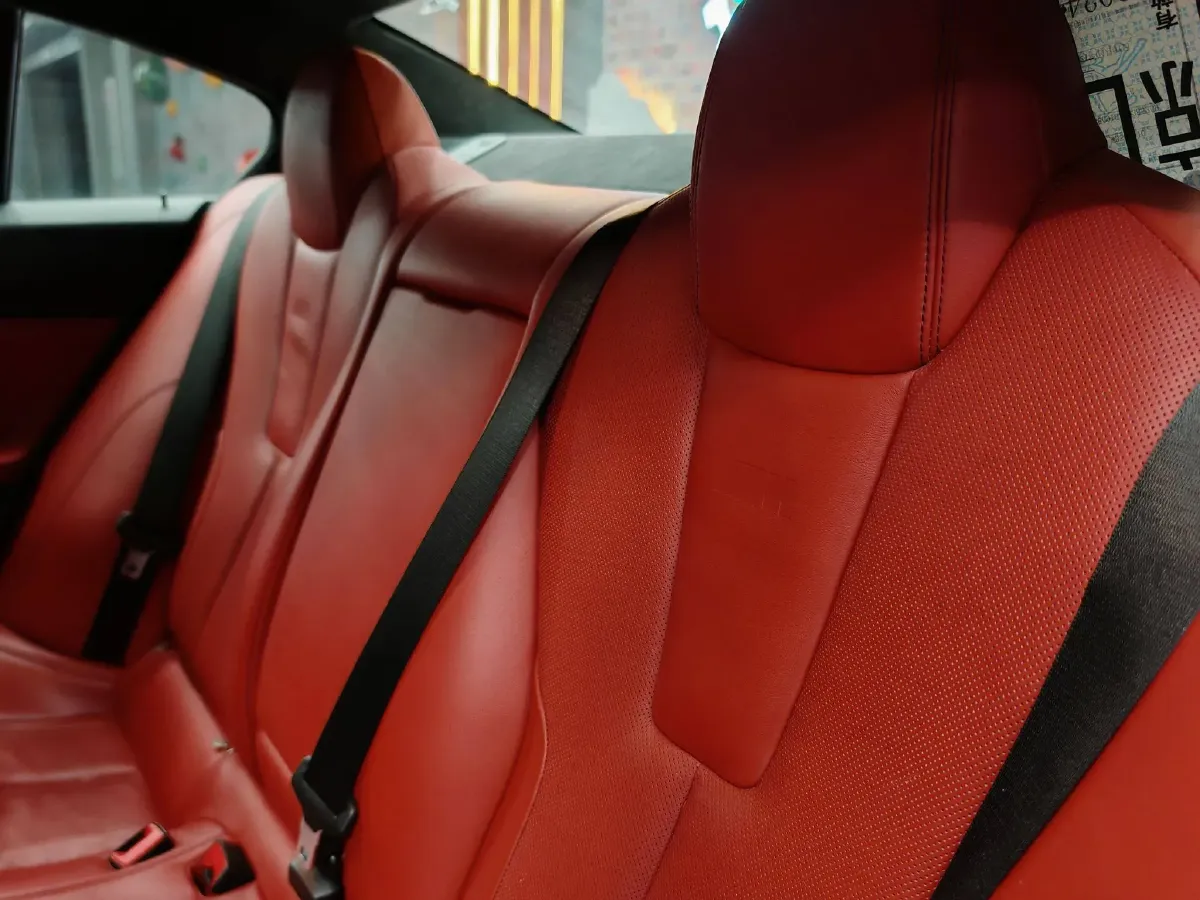 2013 BMW M6 4.4T 560HP V8 7DCT,autocango,china used car exporter,china ev exporter,chinese used car exporter,chinese used ev exporter