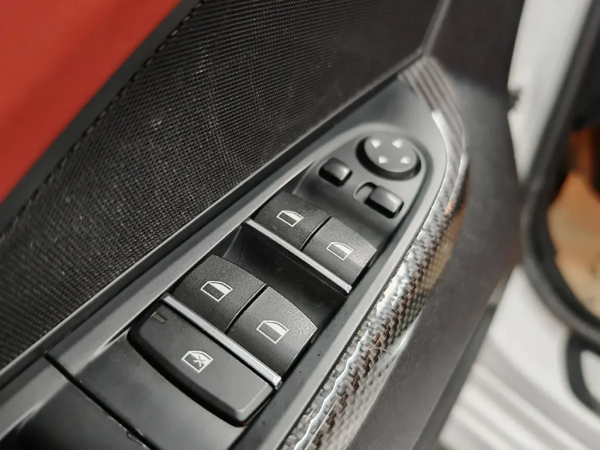 2013 BMW M6 4.4T 560HP V8 7DCT,autocango,china used car exporter,china ev exporter,chinese used car exporter,chinese used ev exporter