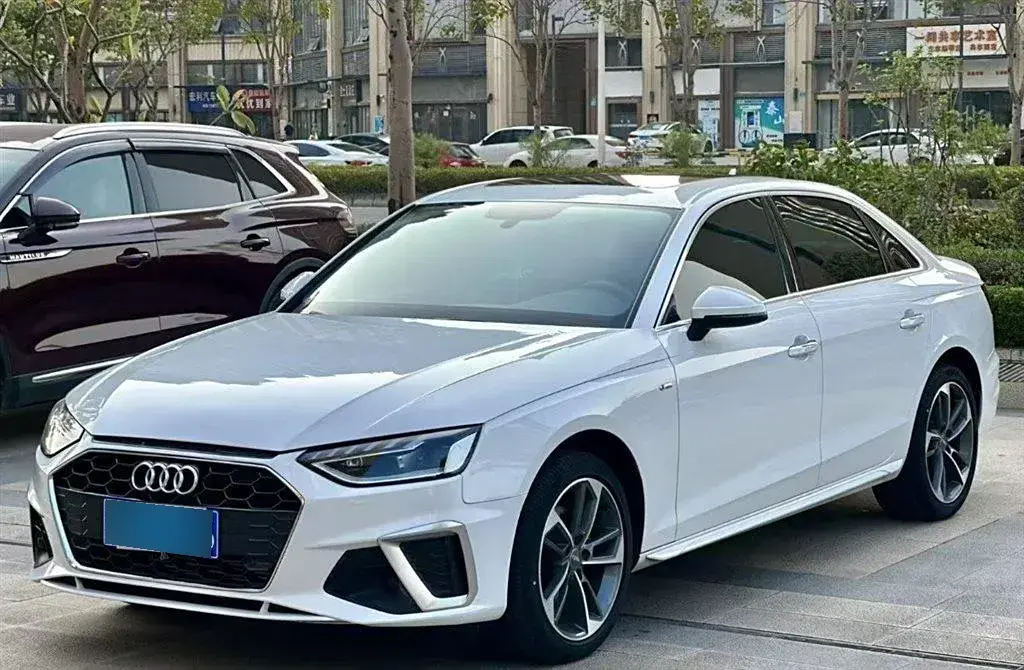 2020 Audi A4L 2.0T 190HP L4 7DCT