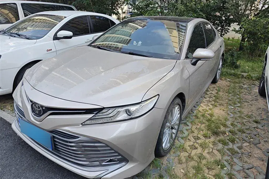 2018 Toyota Camry 2.5L 209HP L4 8AT