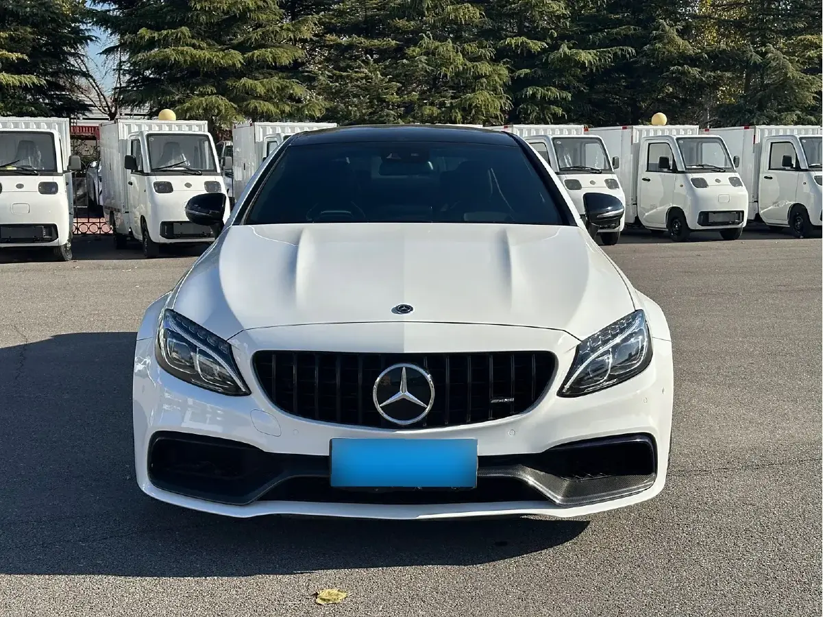 2016 Mercedes-Benz C AMG 4.0T 510HP V8 7AT