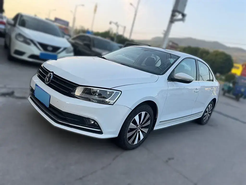 2018 Volkswagen Sagitar 1.6L 110HP L4 6AT