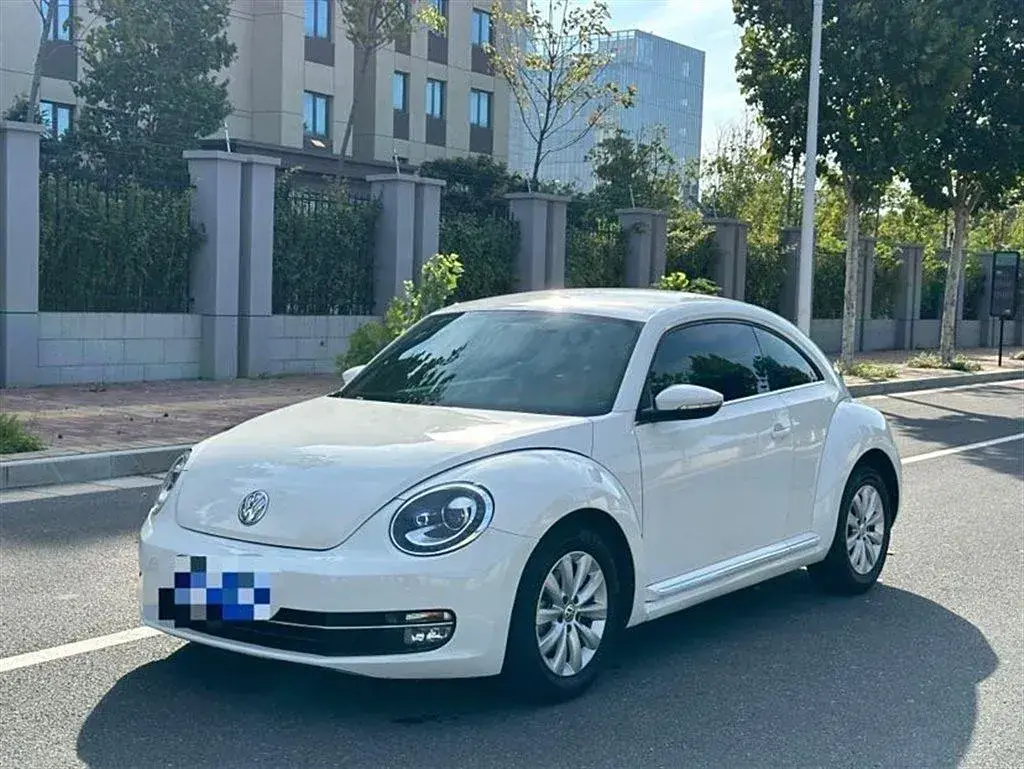 2013 Volkswagen Beetle 1.4T 160HP L4 7DCT
