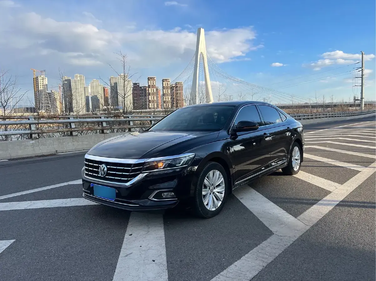 2019 Volkswagen Passat 2.0T 186HP L4 7DCT