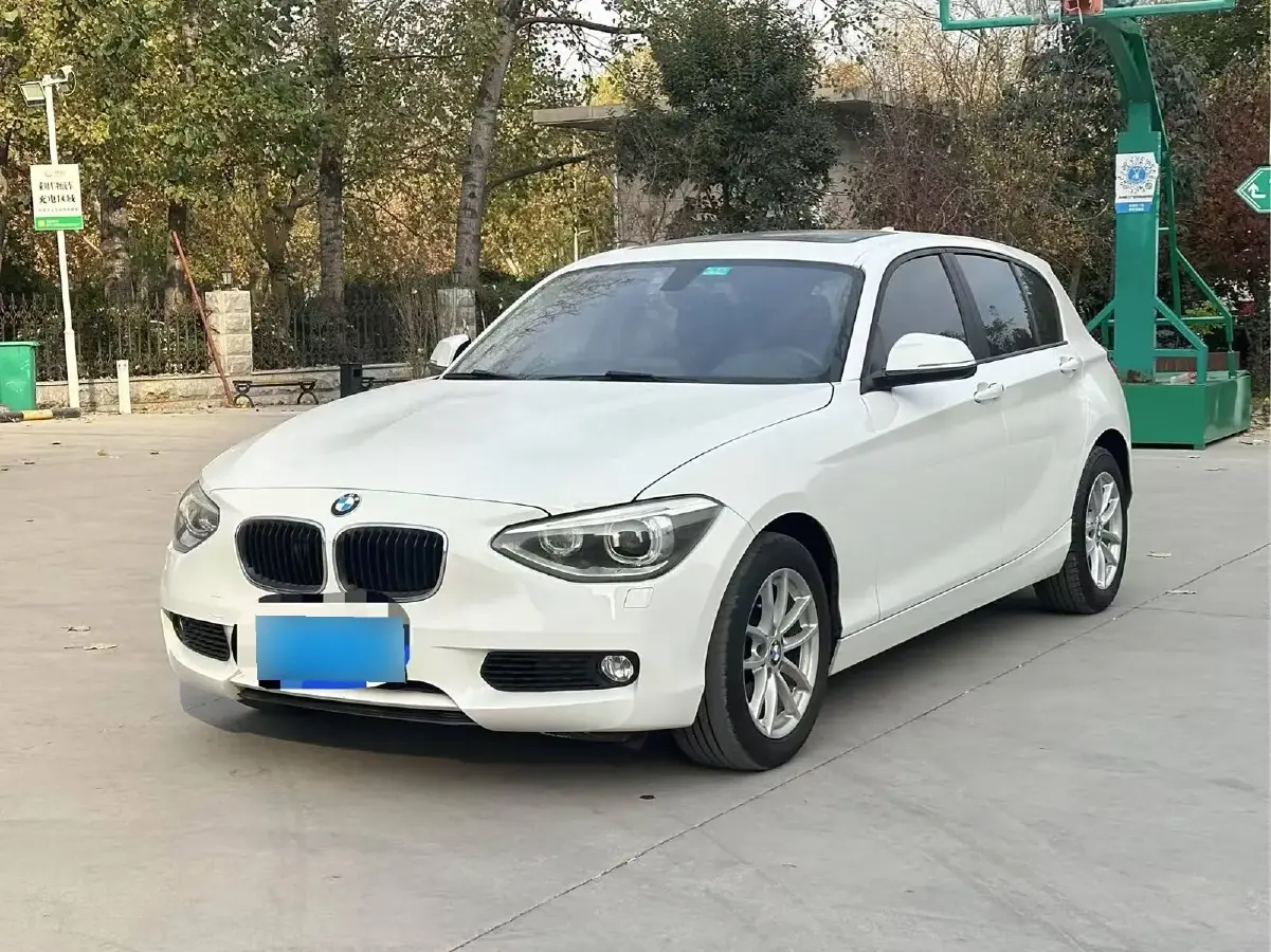 2013 BMW 1 Series 1.6T 170HP L4 8AT
