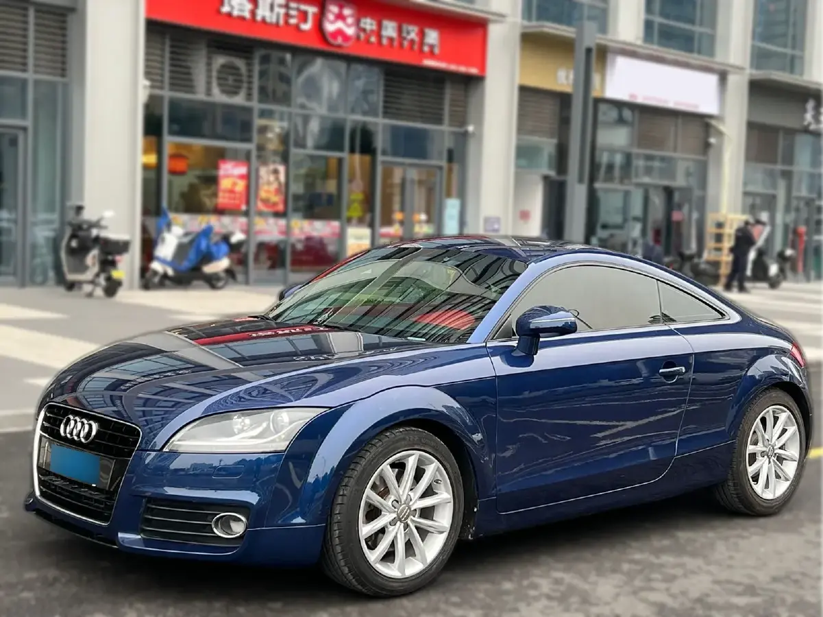 2012 Audi TT 2.0T 211HP L4 6DCT