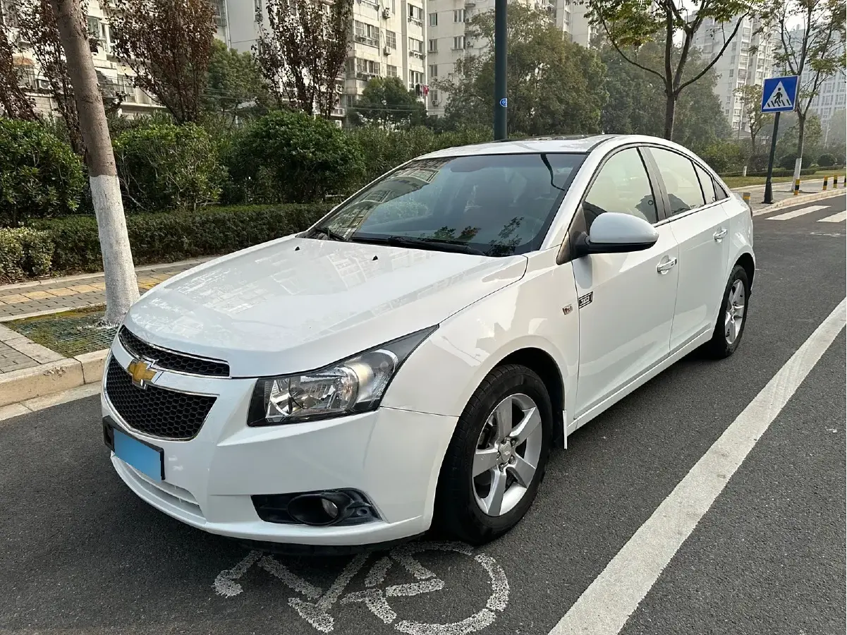 2013 Chevrolet Cruze 1.6L 121HP L4 5MT