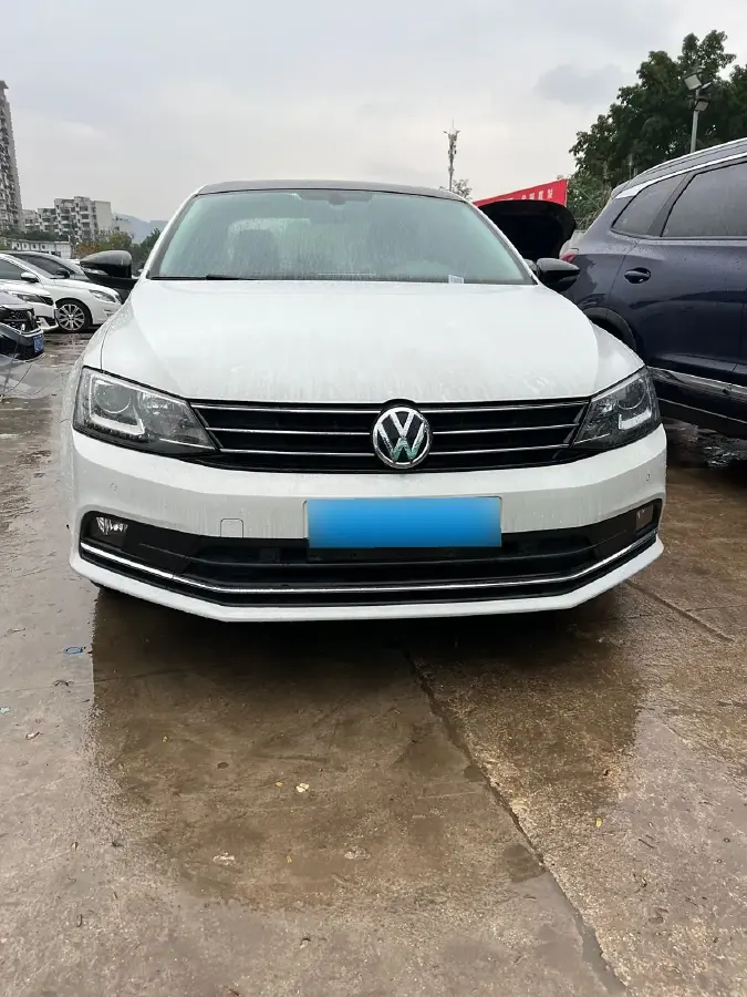 2018 Volkswagen Sagitar 1.4T 150HP L4 7DCT