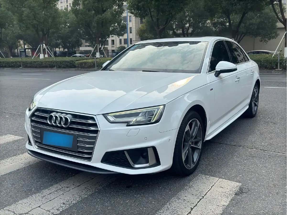 2019 Audi A4L 2.0T 190HP L4 7DCT