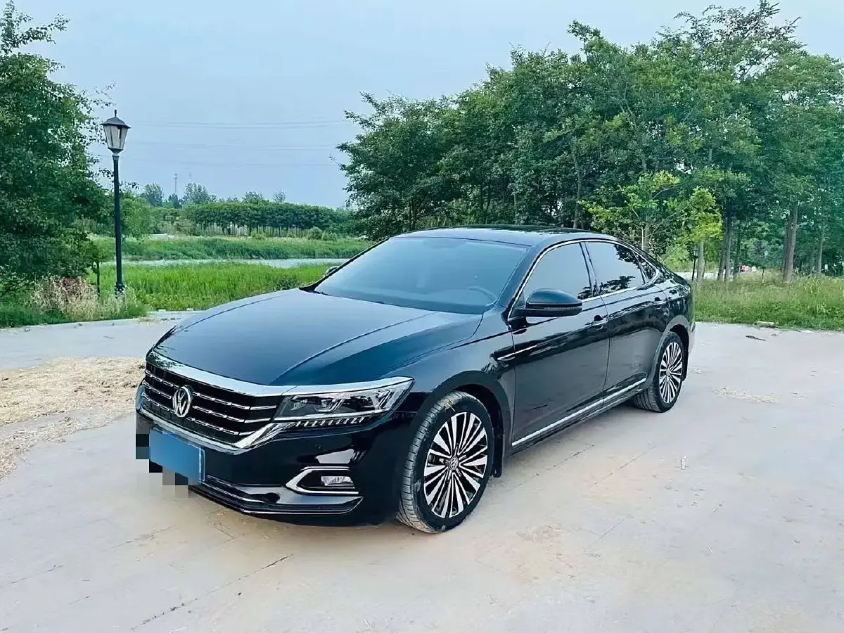 2019 Volkswagen Passat 2.0T 186HP L4 7DCT
