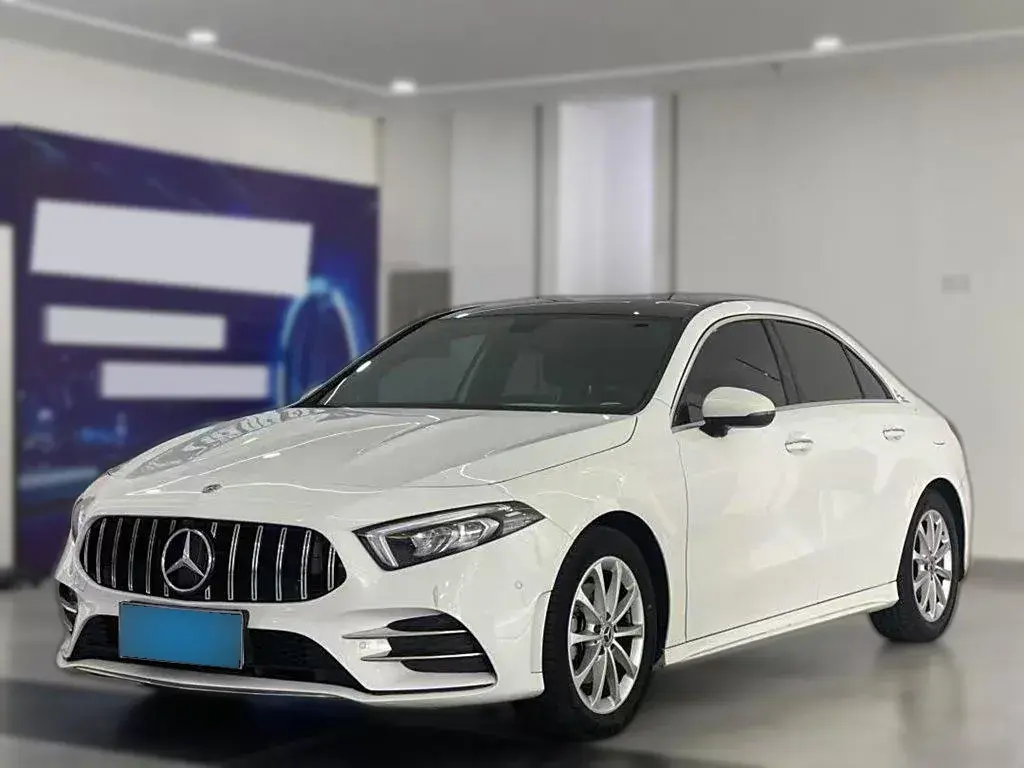 2019 Mercedes-Benz A Class 1.3T 136HP L4 7DCT