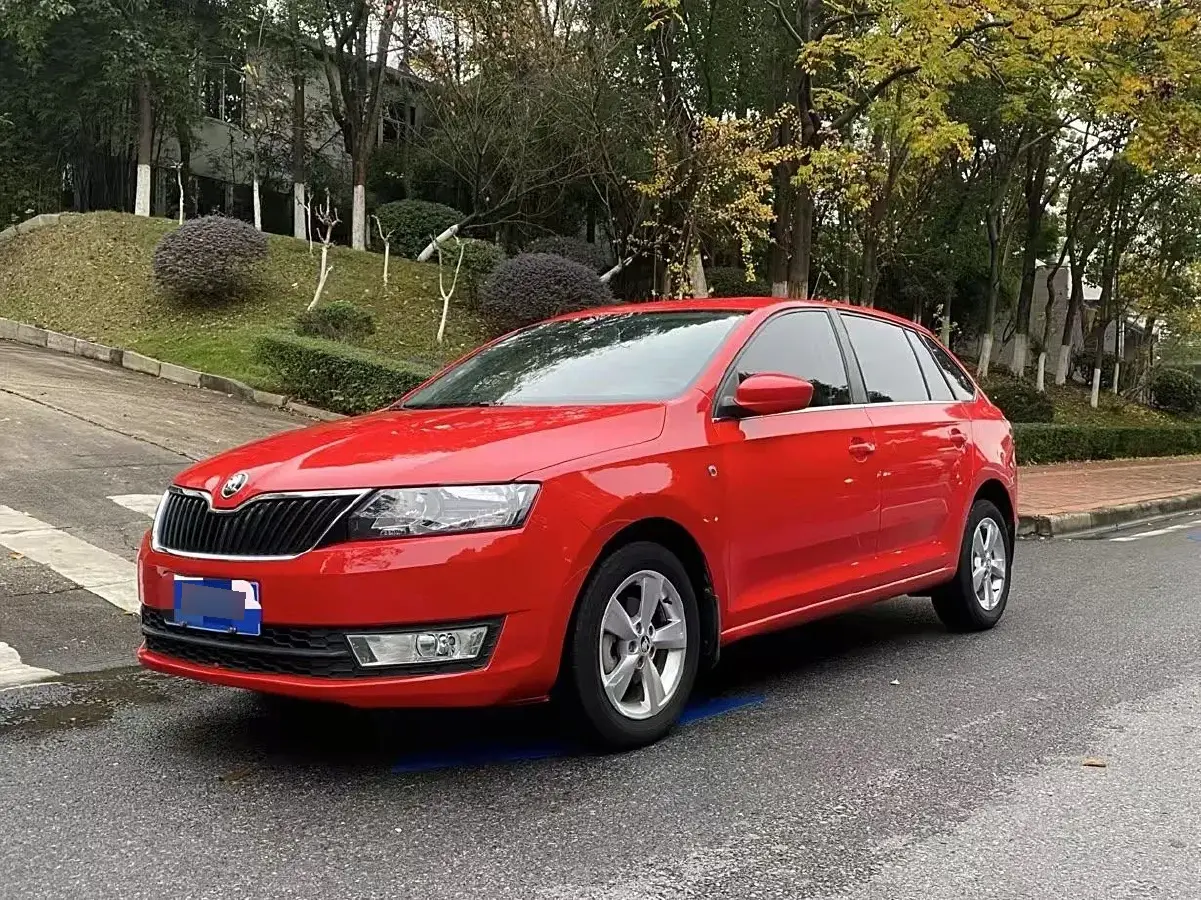 2016 Skoda Rapid Spaceback 1.6L 110HP L4 6AT