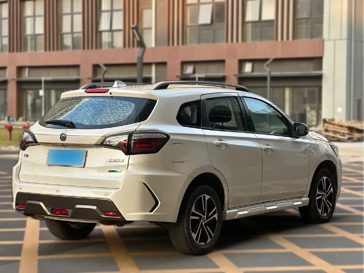 2019 Venucia T70 2.0L 144HP L4 CVT,autocango,china used car exporter,china ev exporter,chinese used car exporter,chinese used ev exporter