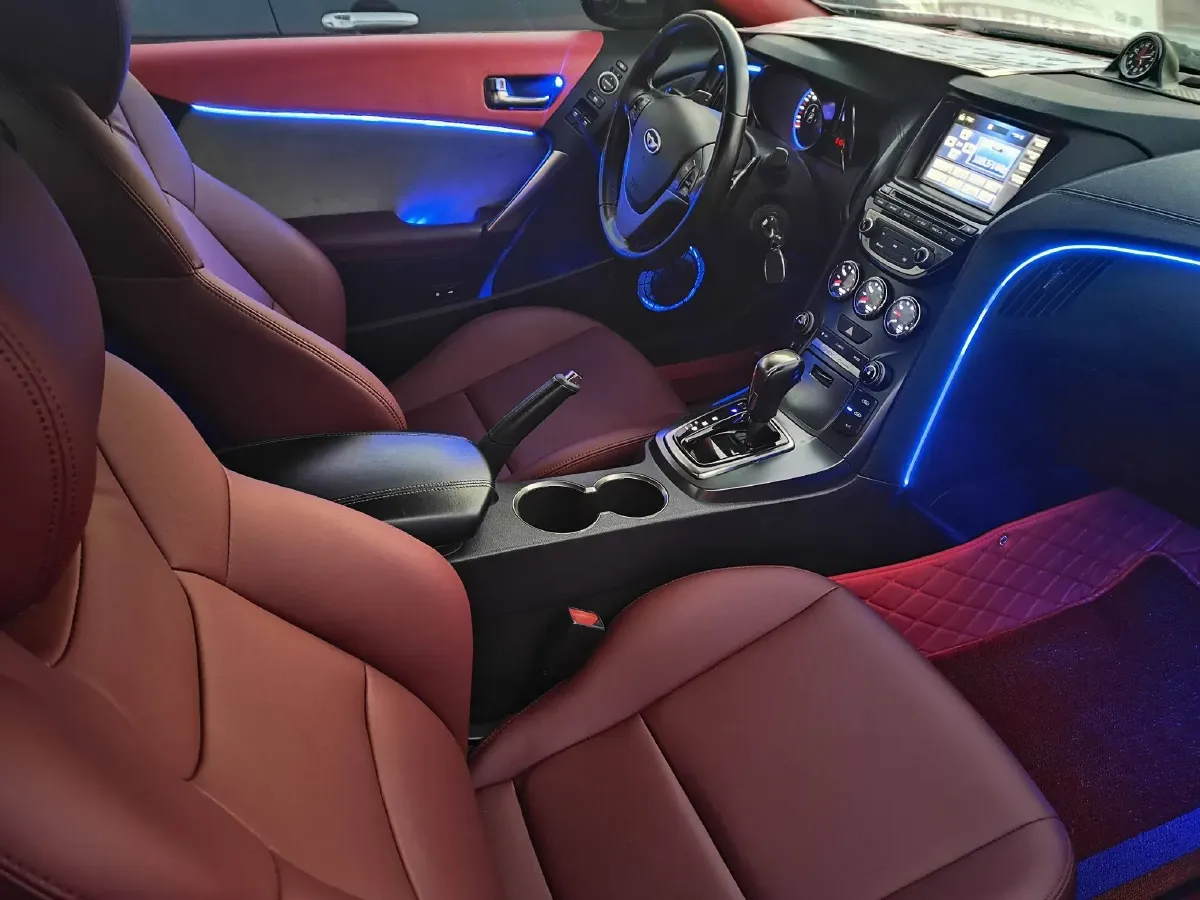 2012 Hyundai Rohens-Coupe 2.0T 260HP L4 8AT,autocango,china used car exporter,china ev exporter,chinese used car exporter,chinese used ev exporter