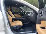2019 Volvo XC60 2.0T 254HP L4 8AT,autocango,china used car exporter,china ev exporter,chinese used car exporter,chinese used ev exporter
